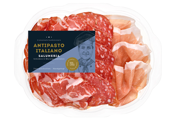 Bild von einer Antipasti Platte mit italienischem Schinken und Salami in einer SB Verpackung