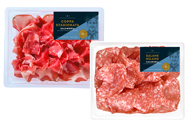 Zwei Packungen Salami diagonal nebeneinander von der Marke Casa di Pietro